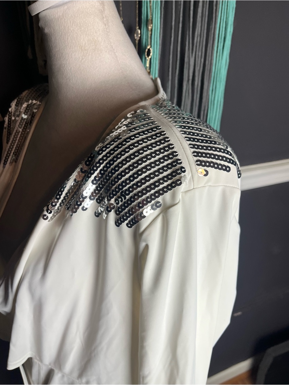 Fashion to Figure Size 1 (size 14/16) White and Sequin Dress - Picture 7 of 11